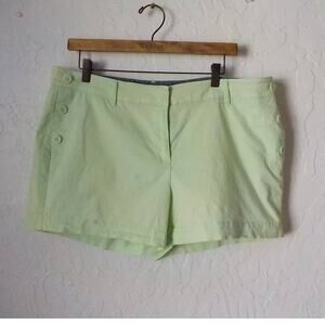 Nautica Soft Green Chinos Shorts Women size 16 Flat Front Stretch Cotton